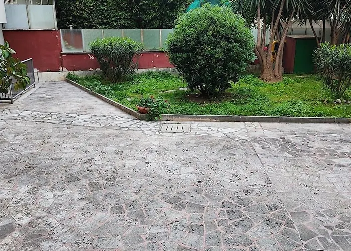 Hubby House - *